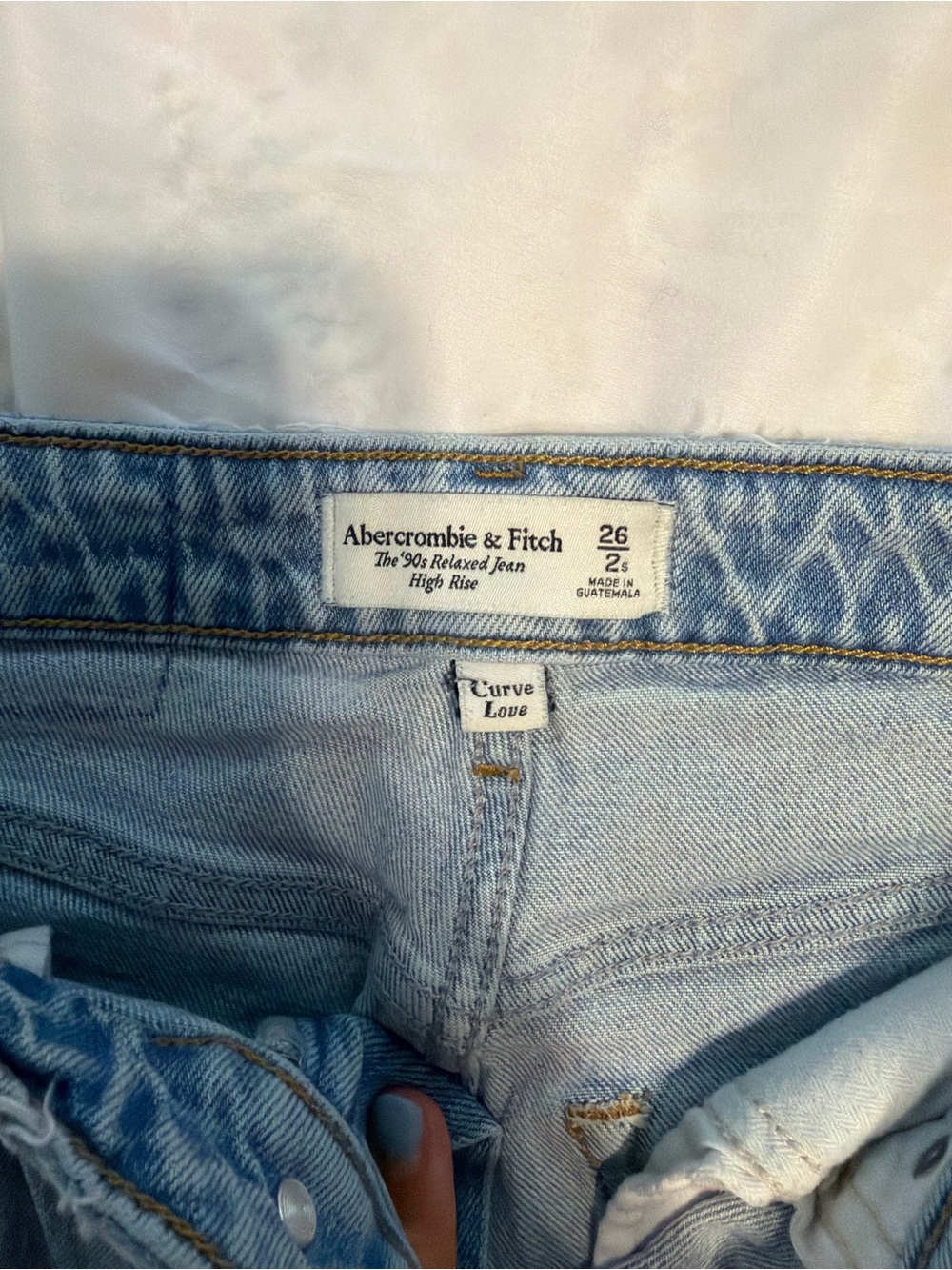 Abercrombie & Fitch Light Wash Curve Love 90s high rise relaxed jean